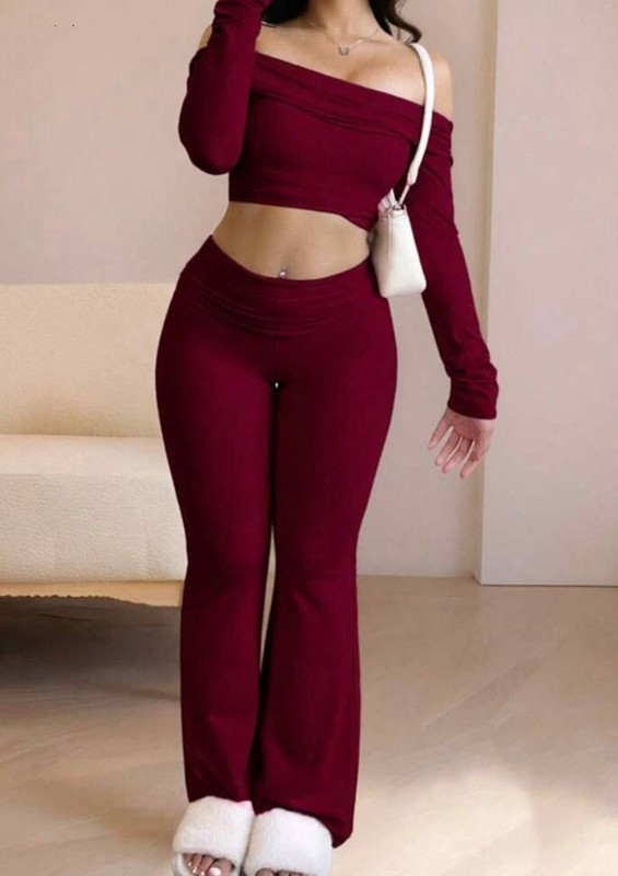 [JOBMAR-000026] Conjunto pantalon vino y top buzo vino talla standar CR19