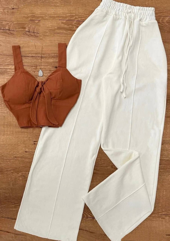 Conjunto pantalon blanco y top cafe talla standar MV28