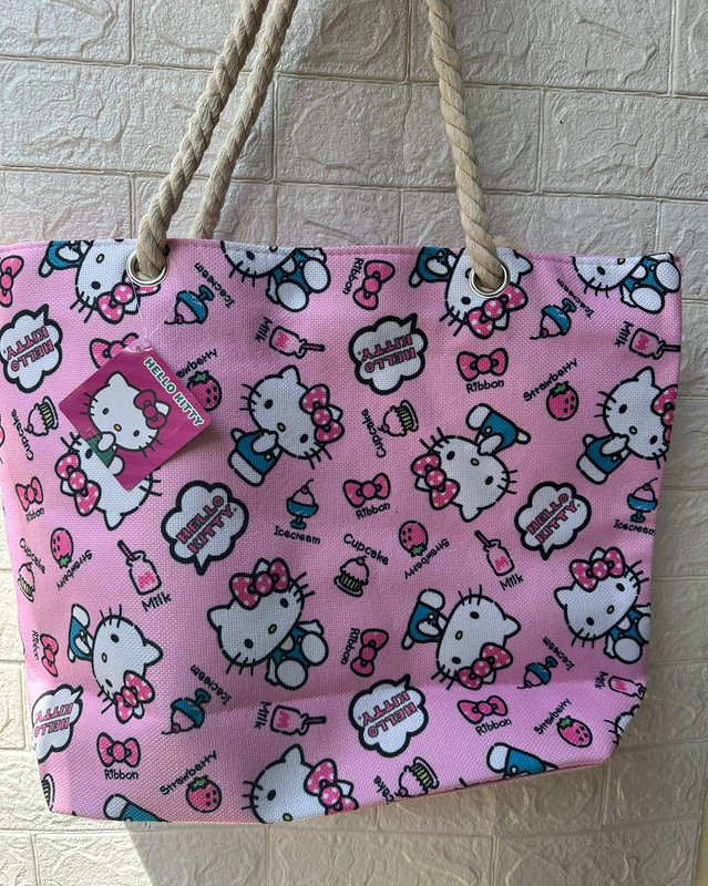 Bolso de Hello Kitty con cierre 47 cm de ancho x 35 cm de alto Original de SANRIO  Modelo 1