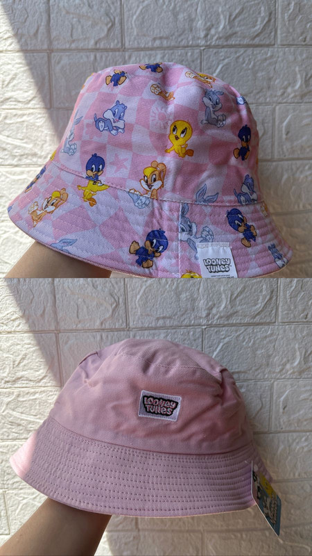 Gorro rosa doble uso de Lonney Tunes Original de Warner Bros