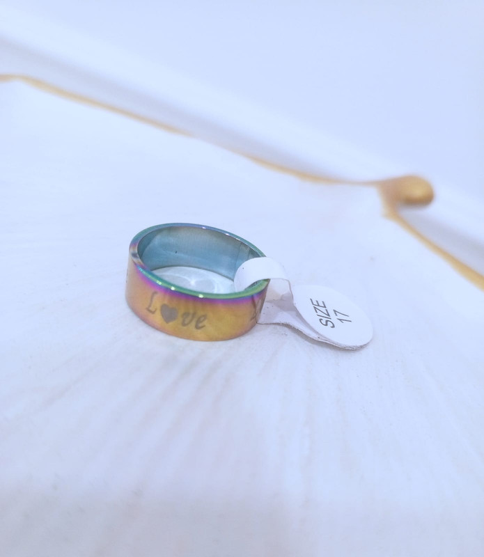 Anillo Tornasol con palabra Love tallado talla 17
