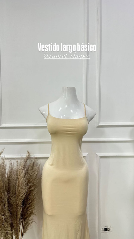 Vestido Beige Largo con corte sirena Talla M 