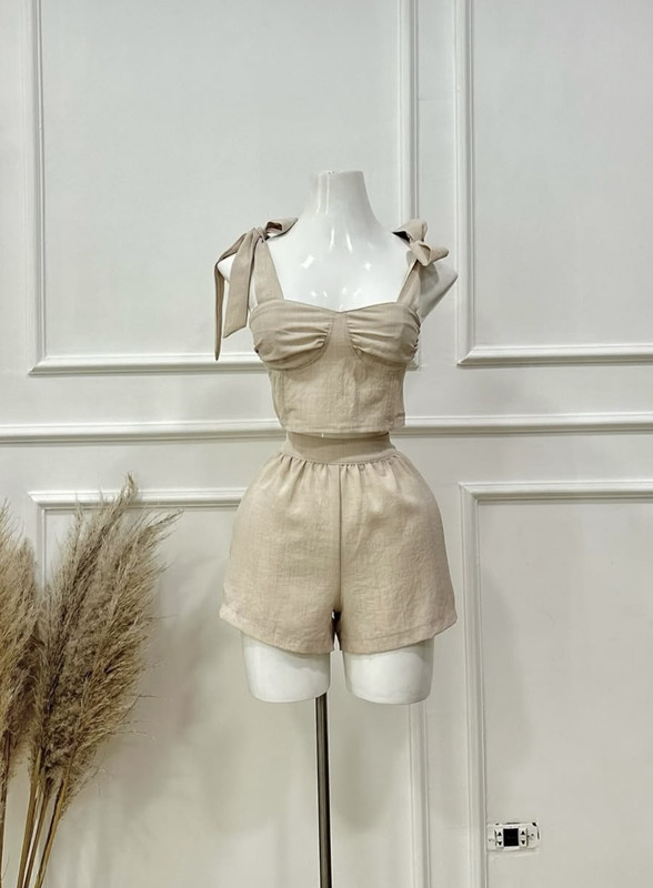 Conjunto De mujer Beige de top y short Talla XS