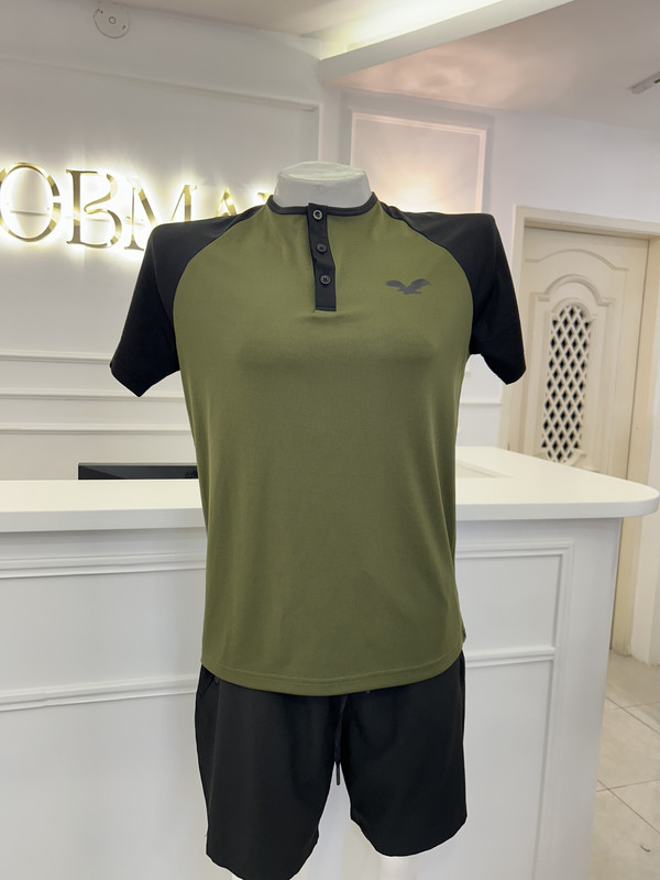 Camisa de hombre tono verde oscuro talla M