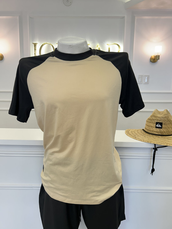 Camisa de hombre tono beige talla M 