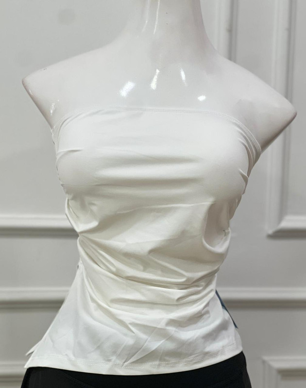 Top straplee color blanco talla M