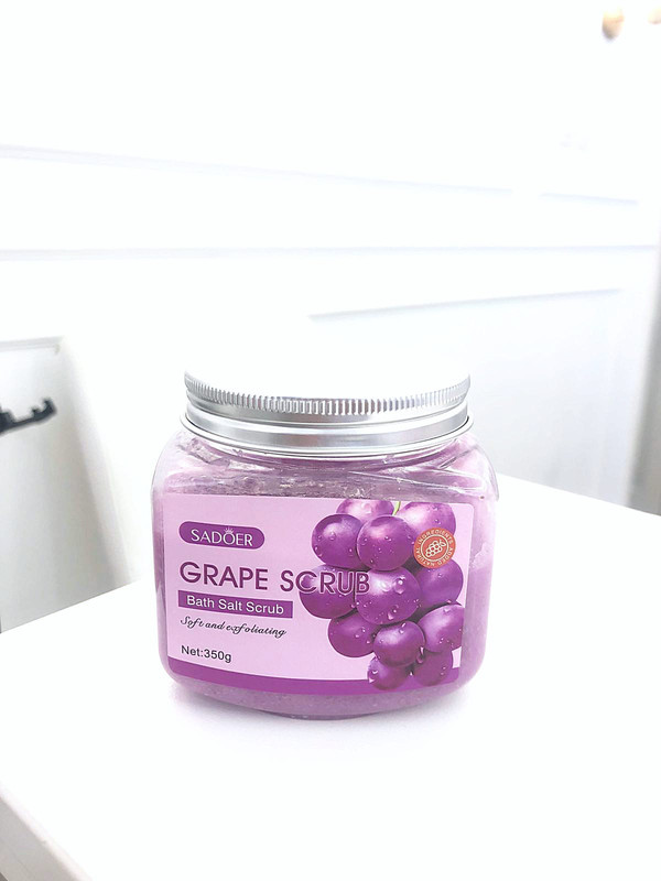 Sal de baño Grape scrub Marca Sadoer 