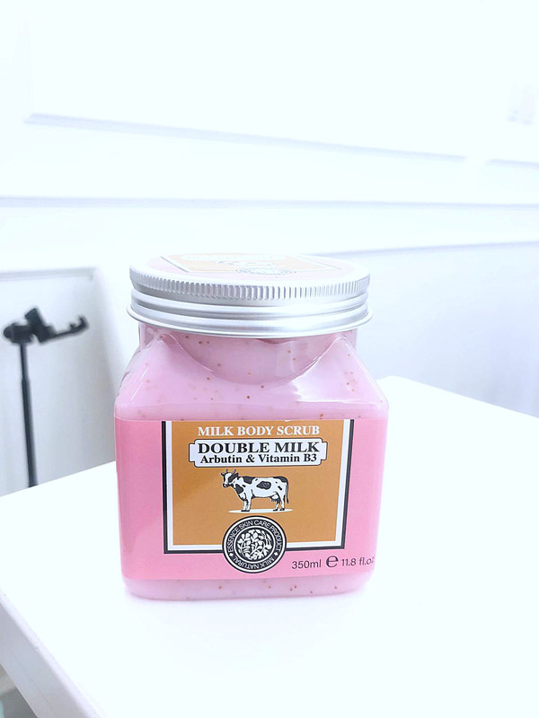 Exfoliante corporal Double Milk Arbutin + Vitamina B3