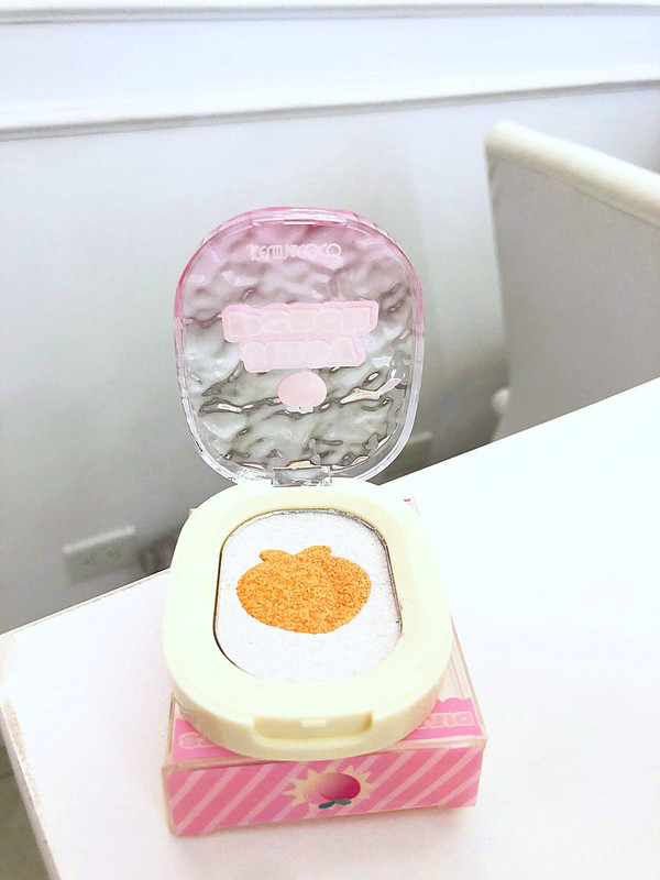 Iluminador peach Marca Kevin y Coco 