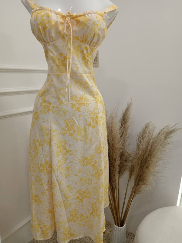 vestido amarillo de princesa con tiras S