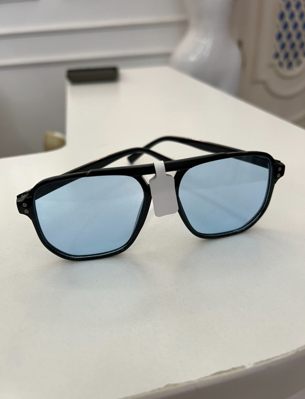 GAFAS DE SOL SENCILLAS CON ARCO NEGRA/CELESTE