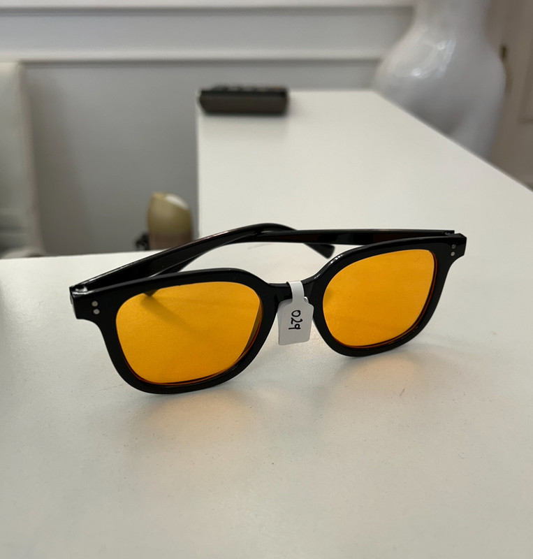 GAFAS DE SOL SENCILLAS NEGRA/NARANJA 