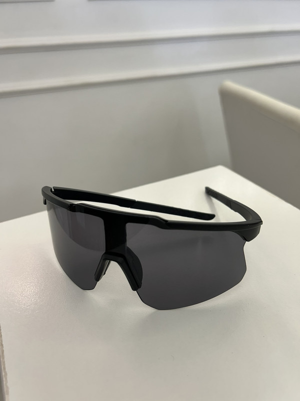 GAFAS DE SOL ESTILO CICLISTA NEGRA 