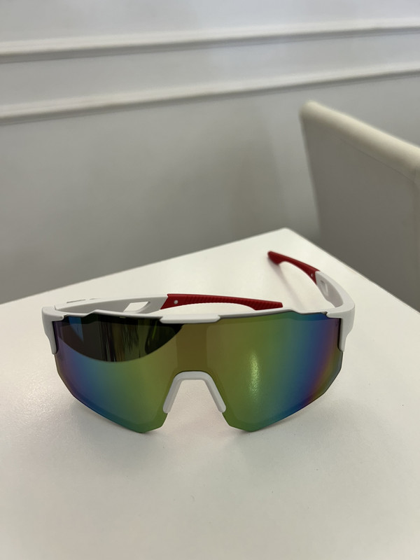 GAFAS DE SOL ESTILO CICLISTA BLANCA/ROJO