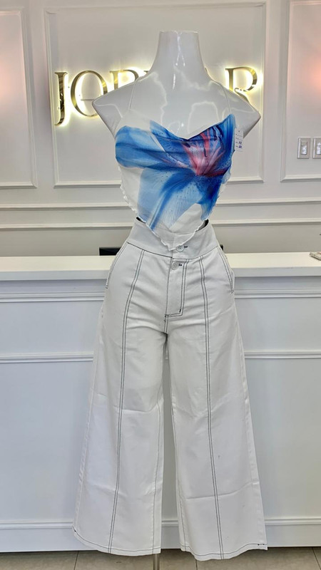 Top espalda descubierta blanca con flor A Talla XS