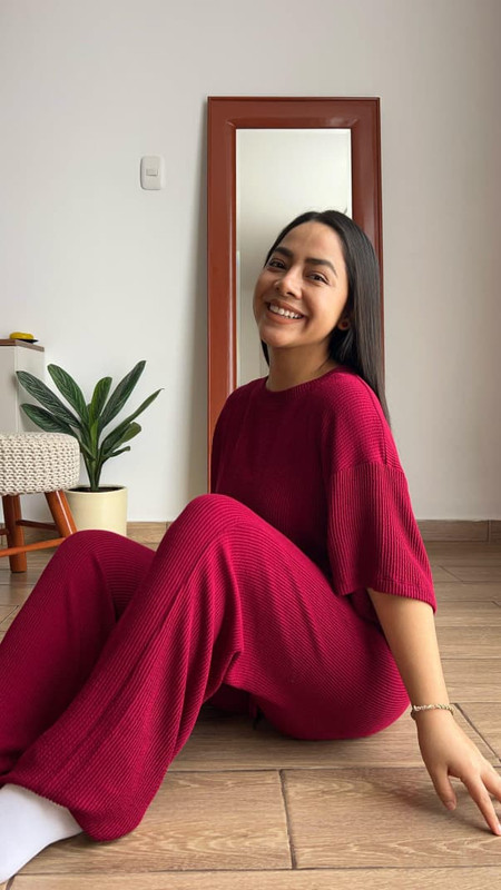 Conjunto viajero rib prada vino 2 piezas 1-65