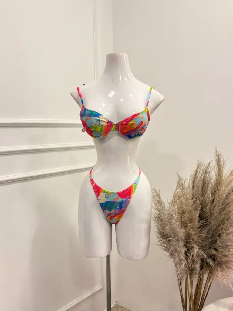 Traje de baño colorido talla M JOBMAR 2