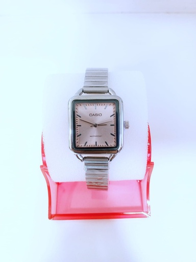 [DEIVY STORE-000026] Reloj plateado cuadrado Marca Casio