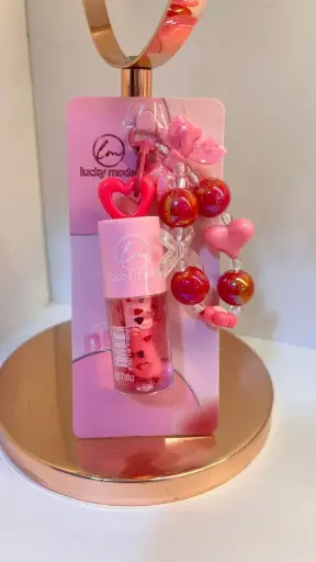 [CUDEPI-000151] LUCKY MODEL LIP GLOSS CON LLAVERO ROJA