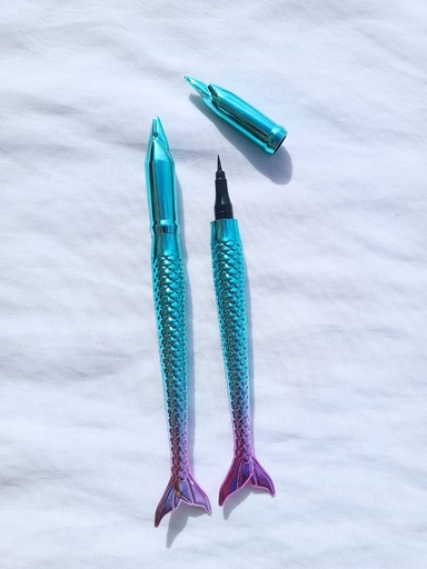 [UNIVERSE PIINK-000150] Delineador de Plumon negro con diseño de sirena 