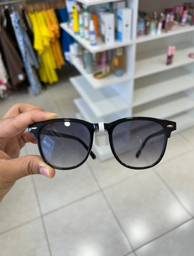 [MEN VIBES-000003] GAFAS DE SOL SENCILLAS NEGRAS 