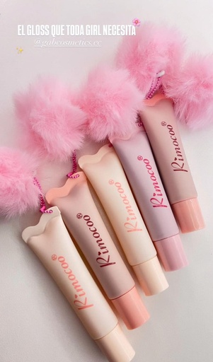 [GAB COSMETICS-000009]  los Gloss dupe de essence, Su textura ligera y brillante te da ese efecto jugoso que tanto amamos, mientras los mantiene suaves e hidratados.