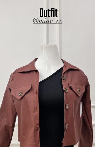 [MIAV-000007] chaqueta cuerina caramelo con botones 1-12