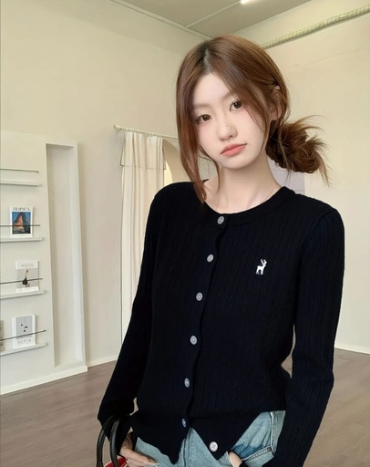 [SNIELA-000010] Buso con botones, Color Negro, Talla S/M, Tejido de Lana Cod 037NB